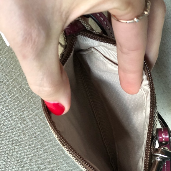 Coach wristlet - Picture 6 of 8
